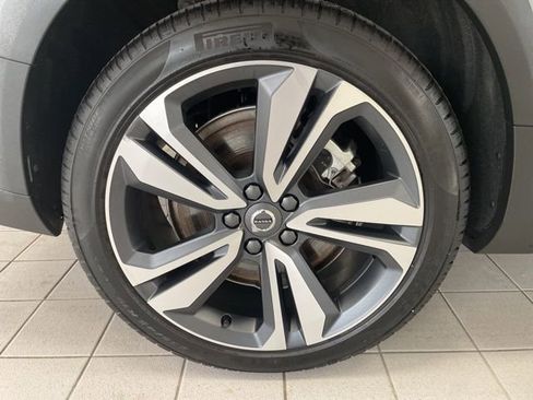 Certified 2025 Volvo V60 B5 Cross Country Plus image 7