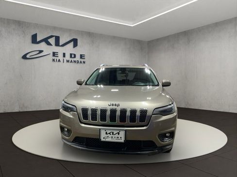 Used 2019 Jeep Cherokee Latitude w/ Popular Appearance Group image 2