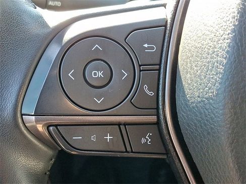 Used 2023 Toyota Camry SE image 17