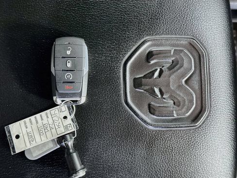 Used 2024 RAM 1500 Laramie AWD/4WD image 35
