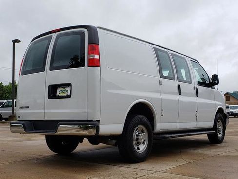 Used 2022 Chevrolet Express 2500 w/ Driver Convenience Package RWD image 6