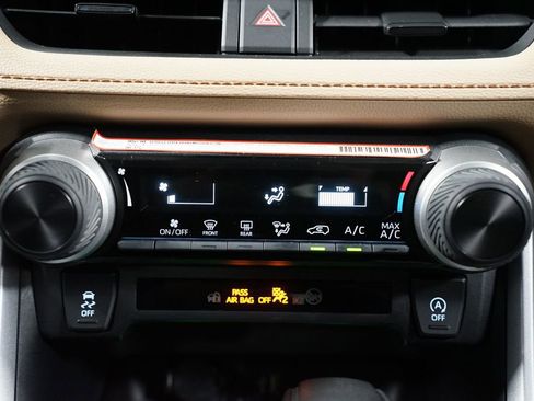 Certified 2025 Toyota RAV4 LE image 19