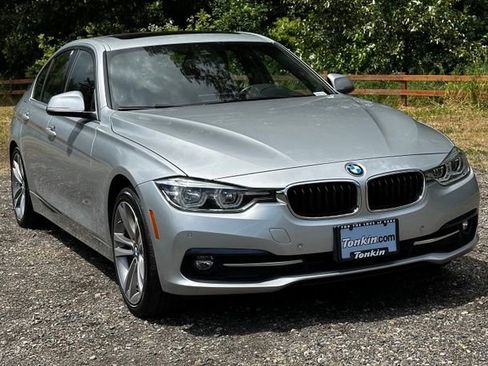 Used 2018 BMW 328d Sedan w/ Premium Package RWD image 2