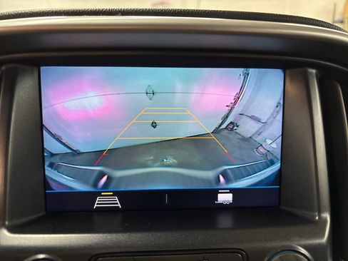 Used 2022 Chevrolet Colorado LT w/ Safety Package image 26