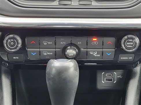 Certified 2022 Jeep Compass Limited image 29