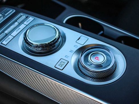 Used 2023 Genesis GV70 2.5T w/ Sport Prestige Package image 20