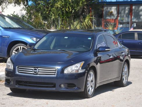 Used 2014 Nissan Maxima 3.5 SV w/ Premium Package image 3
