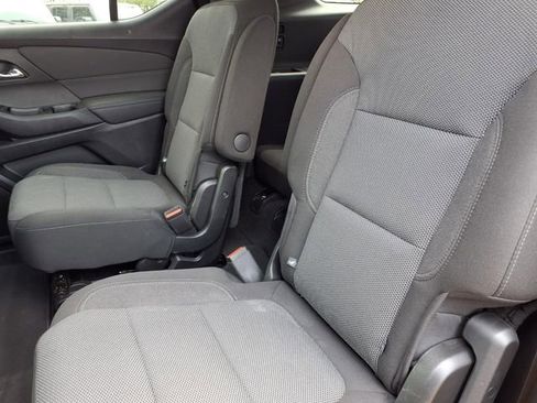 Certified 2023 Chevrolet Traverse LT FWD image 7