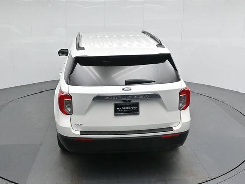 Certified 2022 Ford Explorer XLT image 44