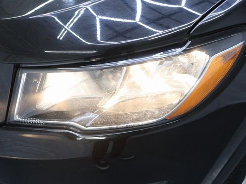 Used 2018 Jeep Compass Latitude w/ Popular Equipment Group image 29