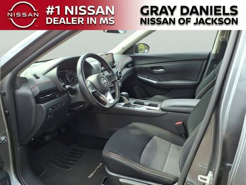 Used 2025 Nissan Sentra SR FWD image 24