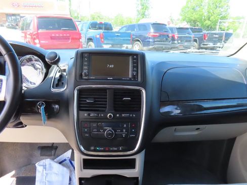 Used 2012 Dodge Grand Caravan Crew w/ Crew Value Pkg FWD image 15