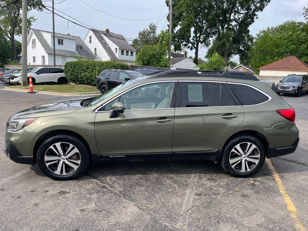 Used 2018 Subaru Outback 3.6R Limited AWD/4WD image 7