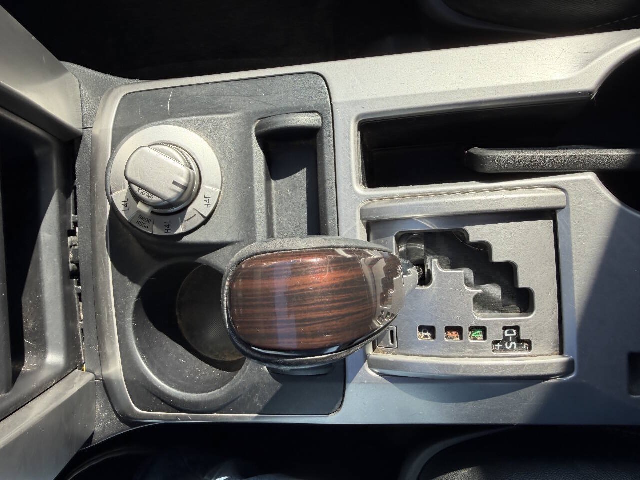 Used 2014 Toyota 4Runner Limited AWD/4WD image 26