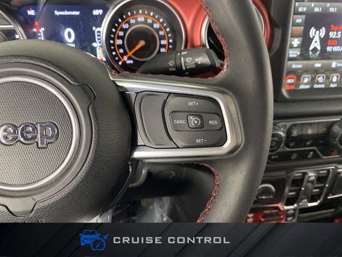 Used 2023 Jeep Gladiator Rubicon w/ Cold Weather Group AWD/4WD image 31