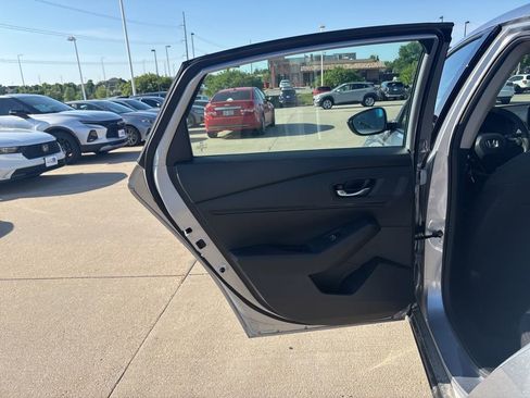 Used 2025 Honda Accord SE image 30