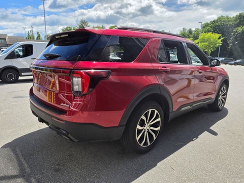 Used 2025 Ford Explorer ST-Line AWD/4WD image 3