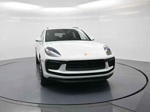 Certified 2026 Porsche Macan S AWD/4WD image 33