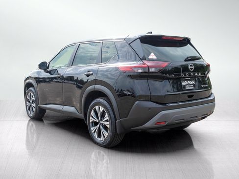 Used 2022 Nissan Rogue SV AWD/4WD image 3