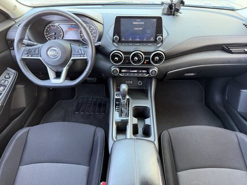 Used 2020 Nissan Sentra SV FWD image 11