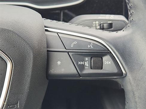 Used 2020 Audi Q3 2.0T Premium image 17