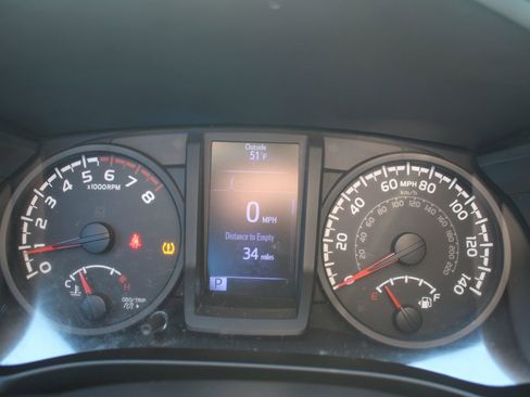 Used 2019 Toyota Tacoma SR image 34