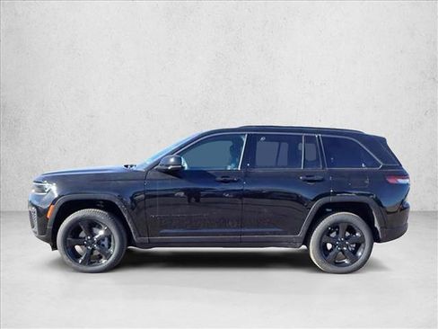 New 2026 Jeep Grand Cherokee Limited w/ Limited Altitude Package AWD/4WD image 2