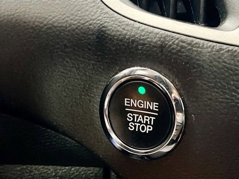 Used 2022 Ford Edge SE image 20