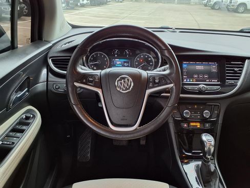 Used 2021 Buick Encore Preferred image 16