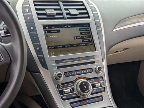 Used 2017 Lincoln MKZ Reserve image 15