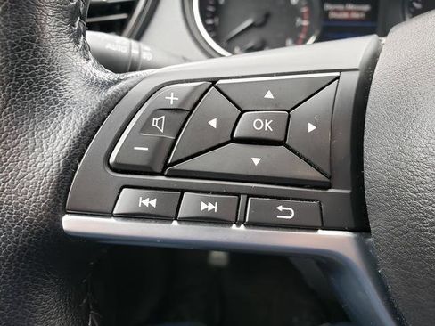 Used 2022 Nissan Rogue Sport SV AWD/4WD image 21