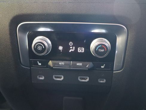 Used 2023 GMC Yukon XL Denali Ultimate AWD/4WD image 44