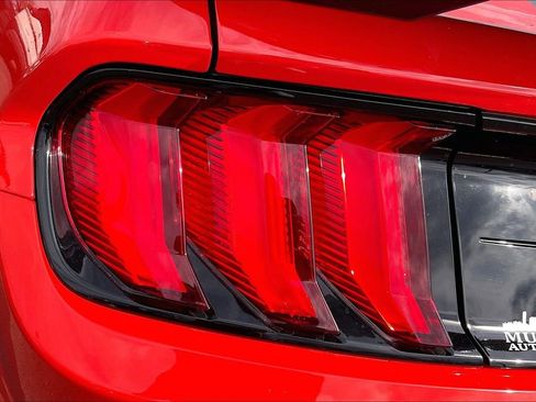 Used 2022 Ford Mustang Shelby GT500 w/ Technology Package image 25