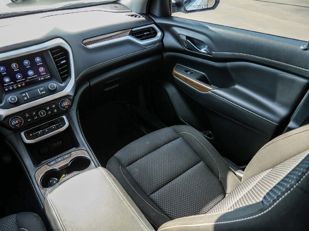 Used 2023 GMC Acadia SLE w/ LPO, Floor Liner Package FWD image 29