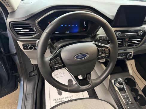 Used 2024 Ford Escape Active AWD/4WD image 14