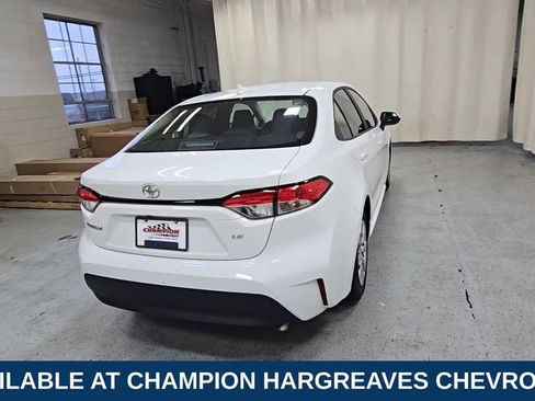 Used 2025 Toyota Corolla LE image 10