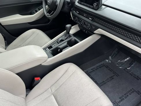 Certified 2024 Honda Accord EX image 17