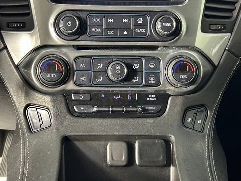 Used 2018 Chevrolet Tahoe LT RWD image 23