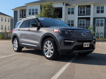Certified 2023 Ford Explorer Platinum w/ Technology Package