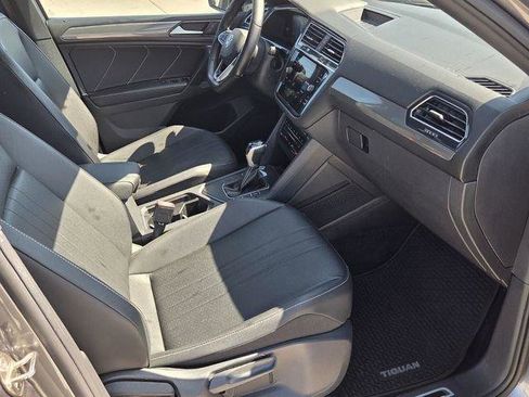 Used 2023 Volkswagen Tiguan SE R-Line FWD image 19