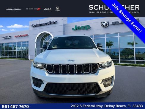 New 2026 Jeep Grand Cherokee Laredo RWD image 2