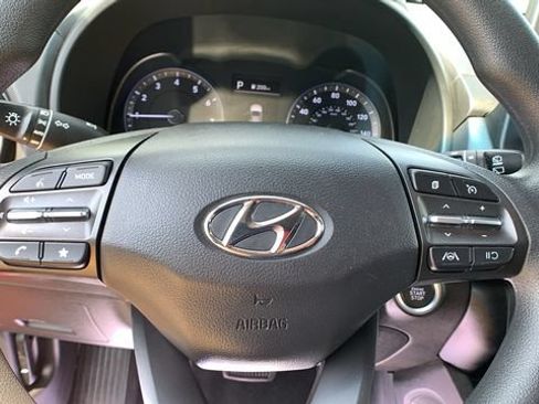 Used 2022 Hyundai Kona SEL w/ Cargo Package AWD/4WD image 16