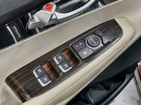 Used 2020 Kia Sorento LX AWD/4WD image 17
