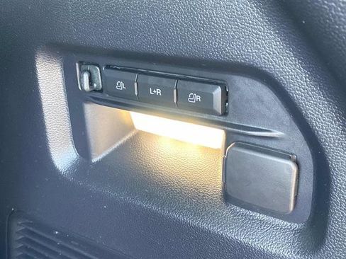 Certified 2022 Ford Explorer Platinum w/ Equipment Group 601A image 14