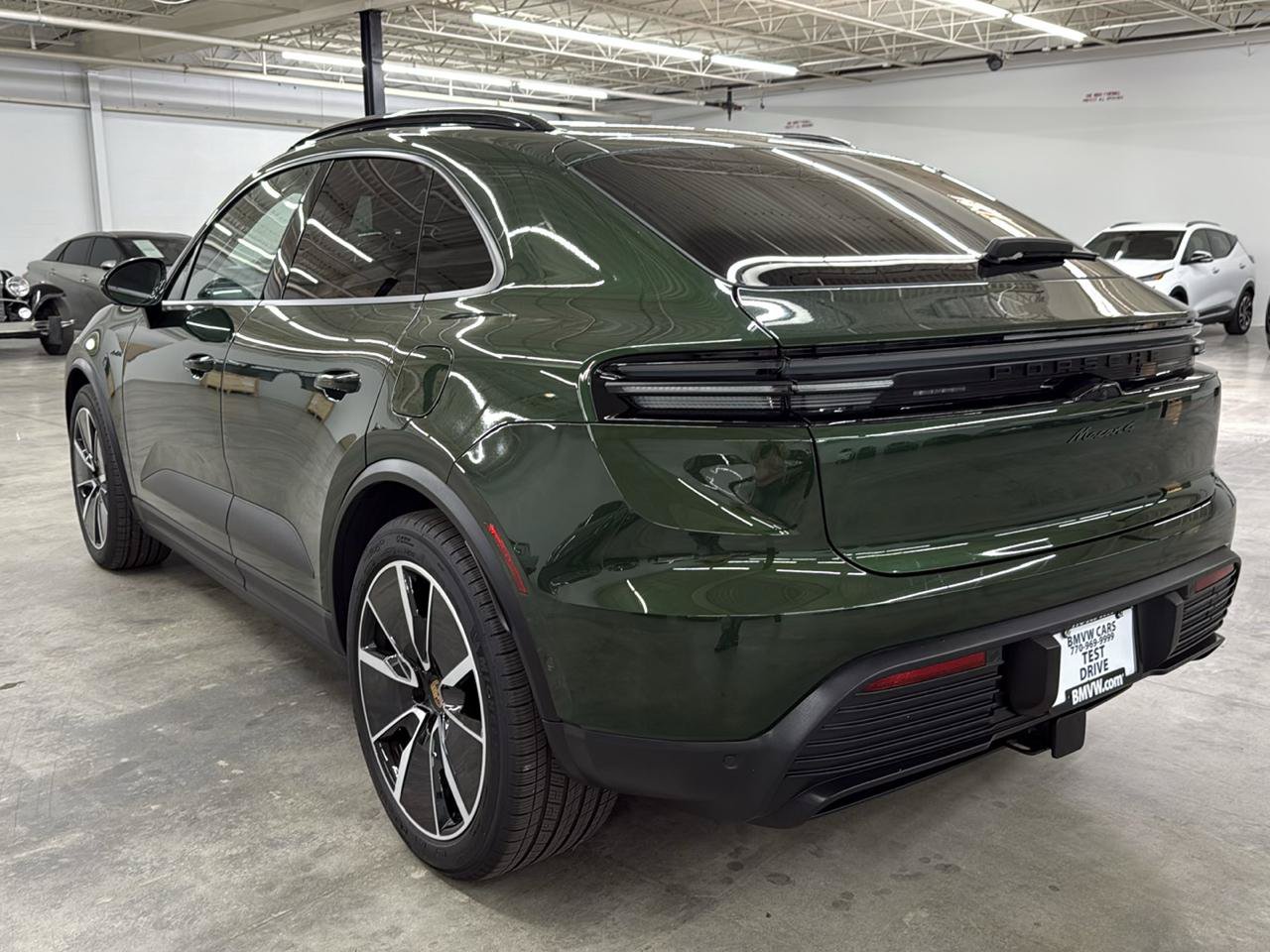 Used 2024 Porsche Macan 4 Electric AWD/4WD image 10