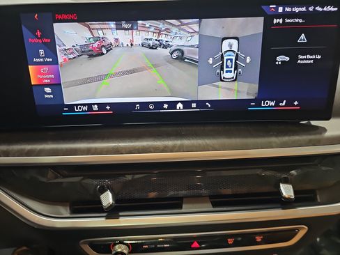 Used 2024 BMW X7 xDrive40i AWD/4WD image 23