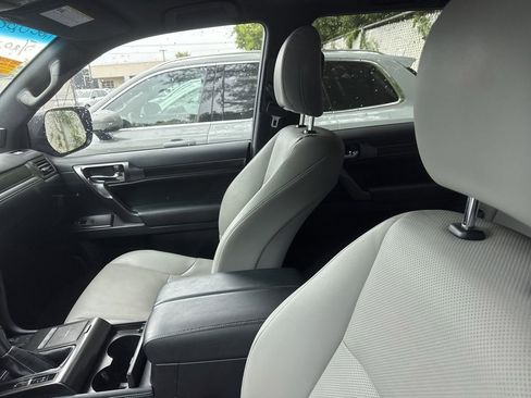 Used 2023 Lexus GX 460 w/ Black Line Special Edition AWD/4WD image 5