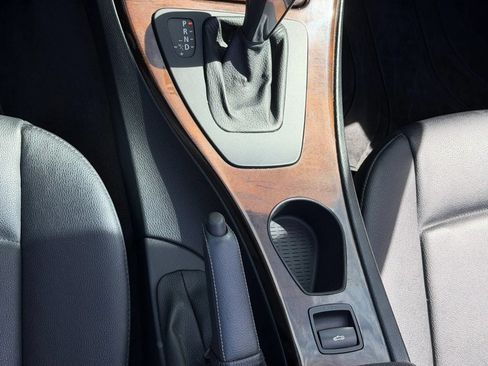 Used 2013 BMW 328i Convertible RWD image 36
