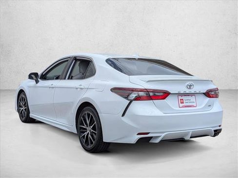 Used 2024 Toyota Camry SE w/ Convenience Package image 8