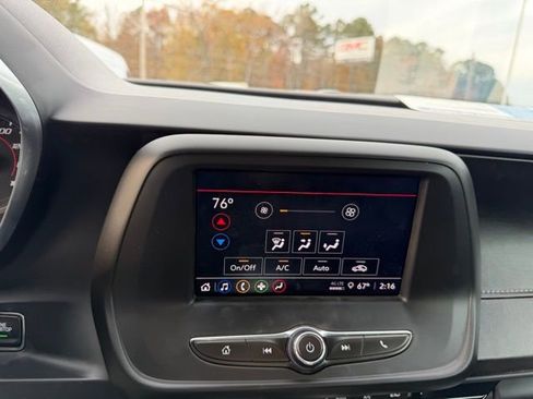 Certified 2022 Chevrolet Camaro LT image 21